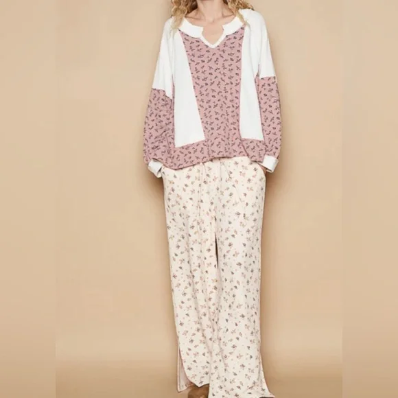 POL Waffle Knit Floral Notched Long Sleeve top - Picture 2 of 7